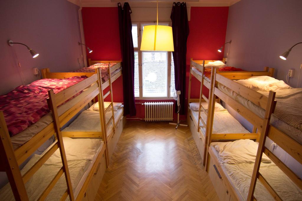 Goodmo House Vandrarhem Budapest Rum bild